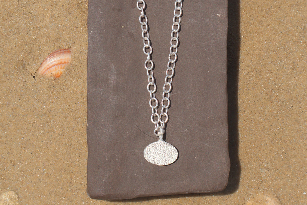 Dots necklace
